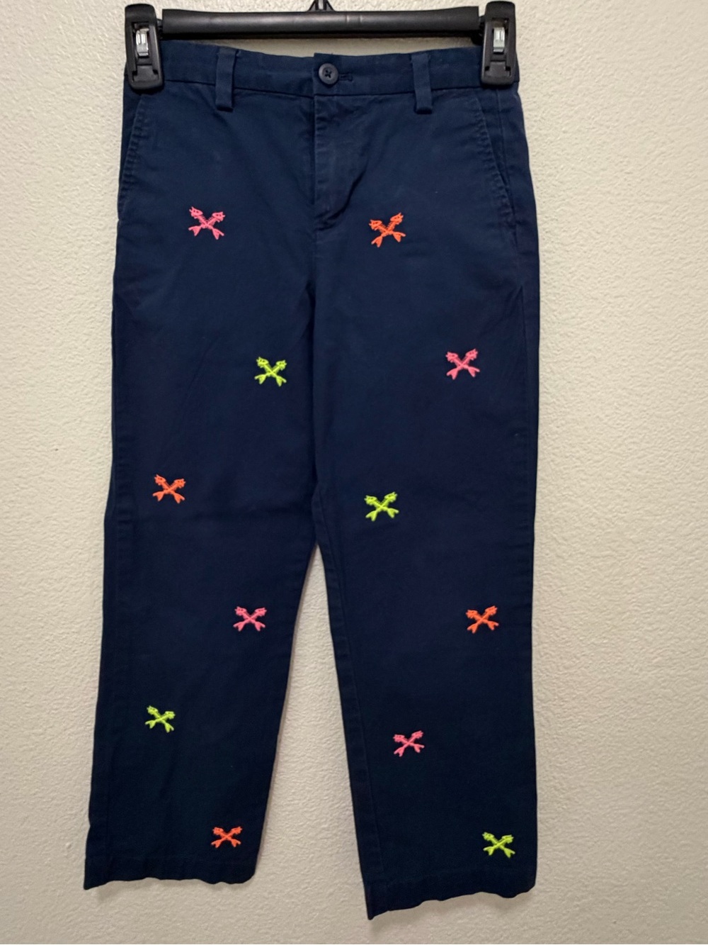 Vineyard Vines boy's chino pants, blue with embroidered fish, size 7